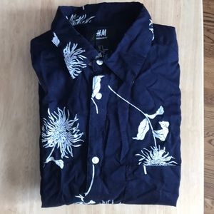 H&M Printed Button Down, Regular Fit Size S
